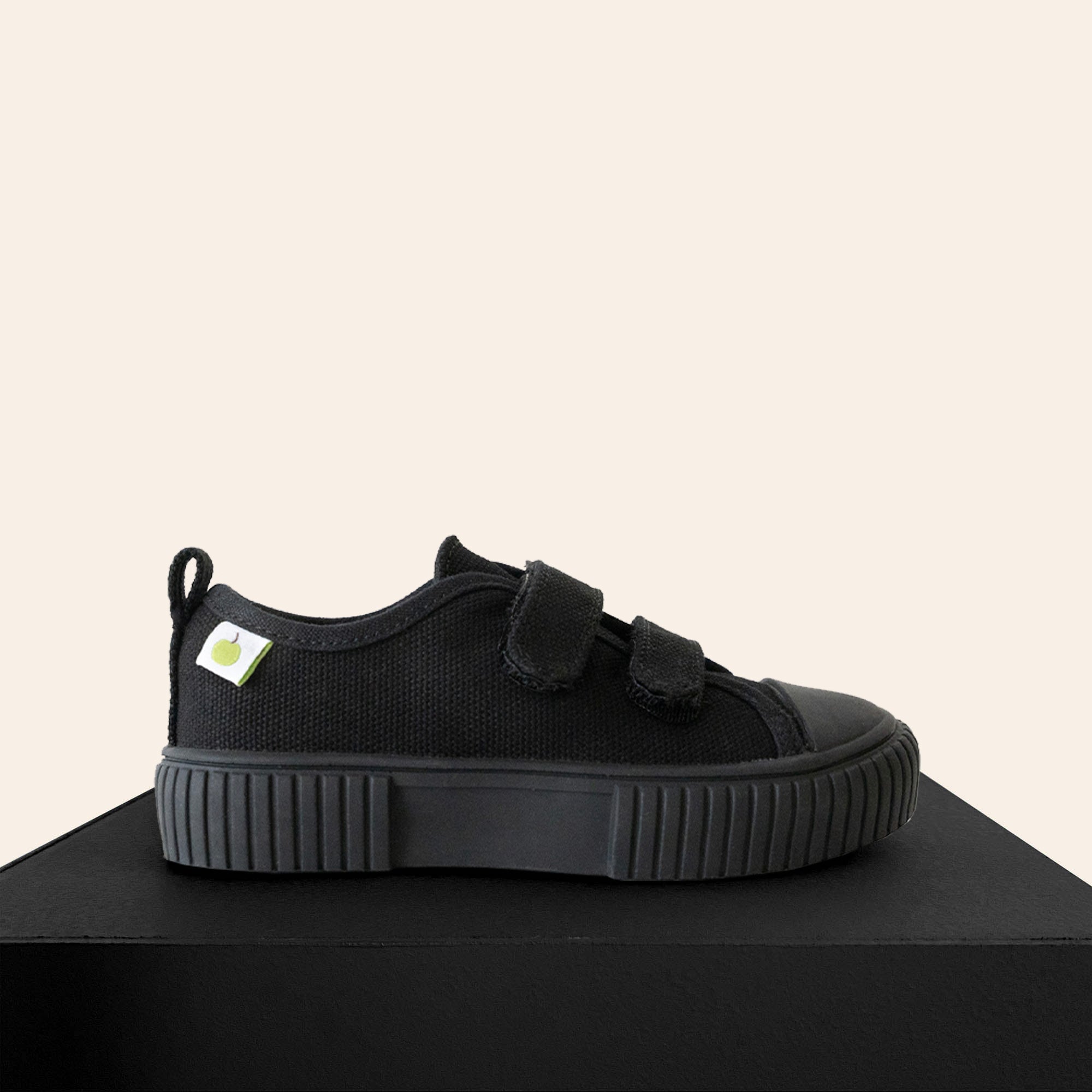 Organic Cotton Low Top Sneaker - Black